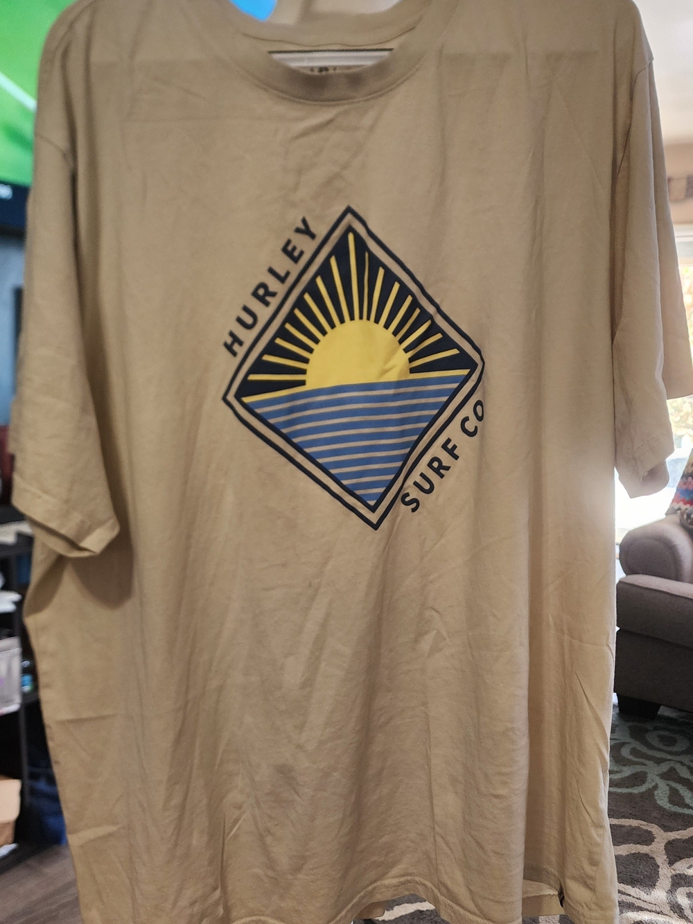 Hurley Men's Tan Graphic Sun & Waves Tee Sz 2X